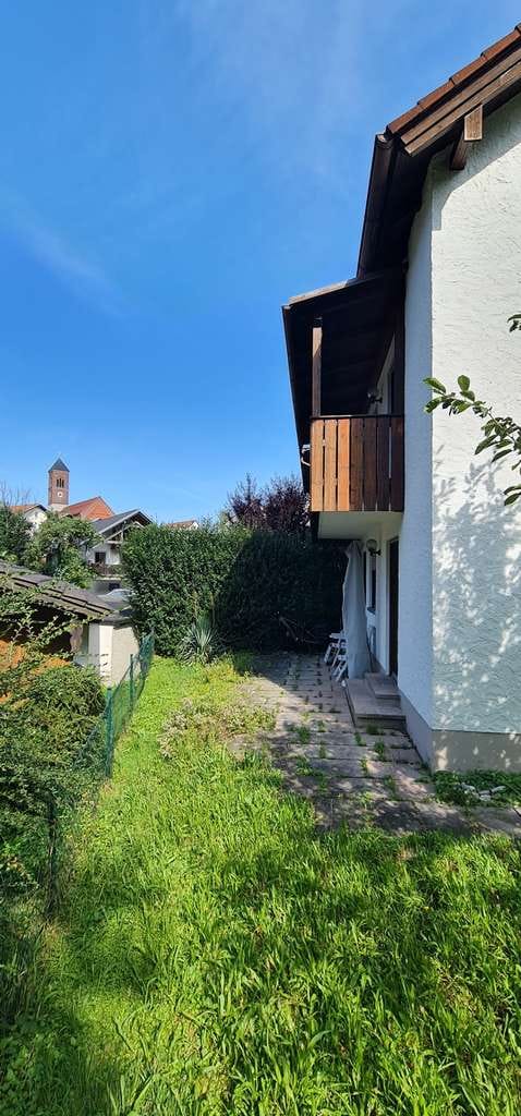 Immobilie in Kraiburg - ... gepflegte DHH mit 6 Zimmer auf 140m² Wfl. in ruhiger Lage ... - Bild 0