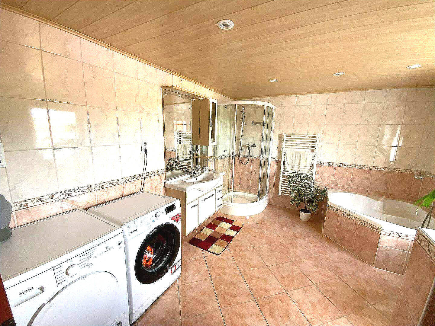 Immobilie in Kyffhäuserland - Hachelbich - Charmantes Wohnhaus mit pflegeleichtem Grundstück und Fernblick - Bild 4