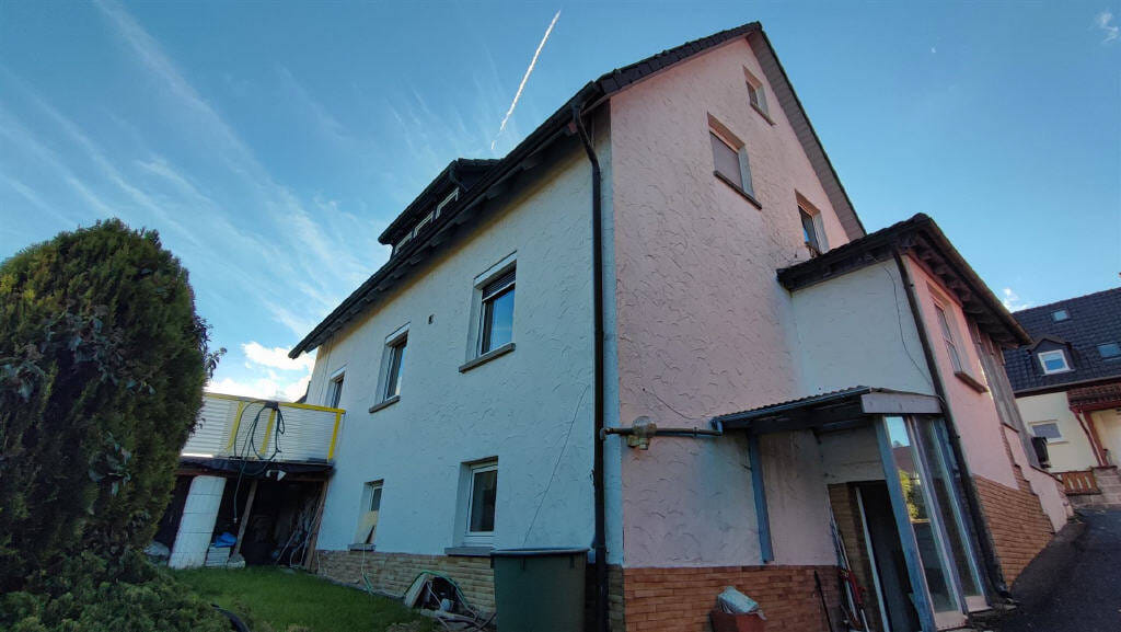 Immobilie in Stockheim - **Einzigartiges Wohnhaus mit besonderen Highlights und tollen Aussichten** - Bild 3