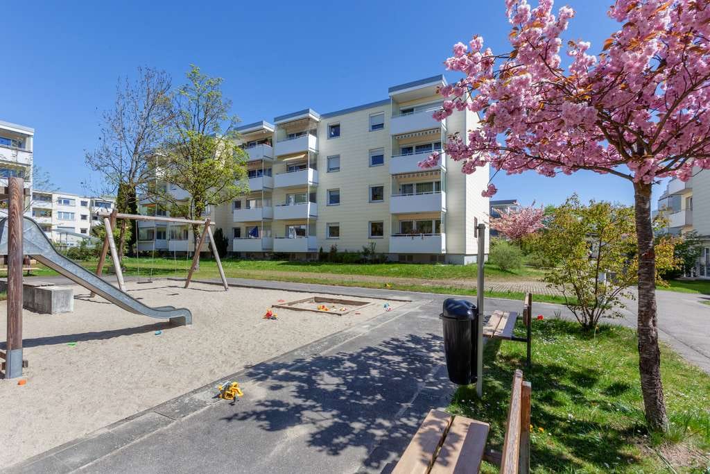 Immobilie in Olching - FBC - Wohnen in ruhiger Lage - 3-Zimmer-Wohnung (1. OG) mit Balkon und 2x TG - Bild 0