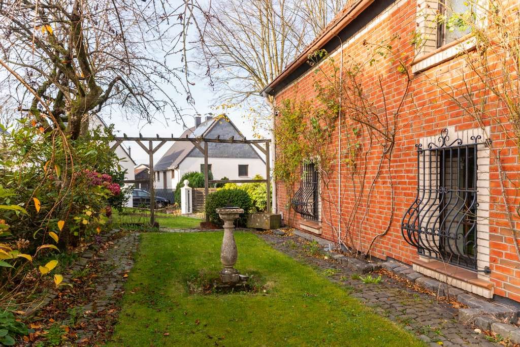Immobilie in Schalksmühle - Ruhiges Familiendomizil mit historischem Charme! - Bild 0