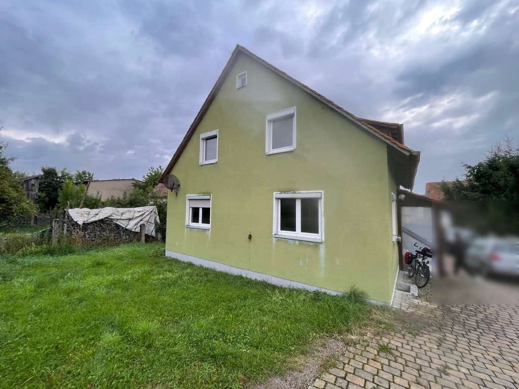 Immobilie in Oberdachstetten - Renovierungsbedürftiges Haus in zentraler Lage in Oberdachstetten - Bild 2