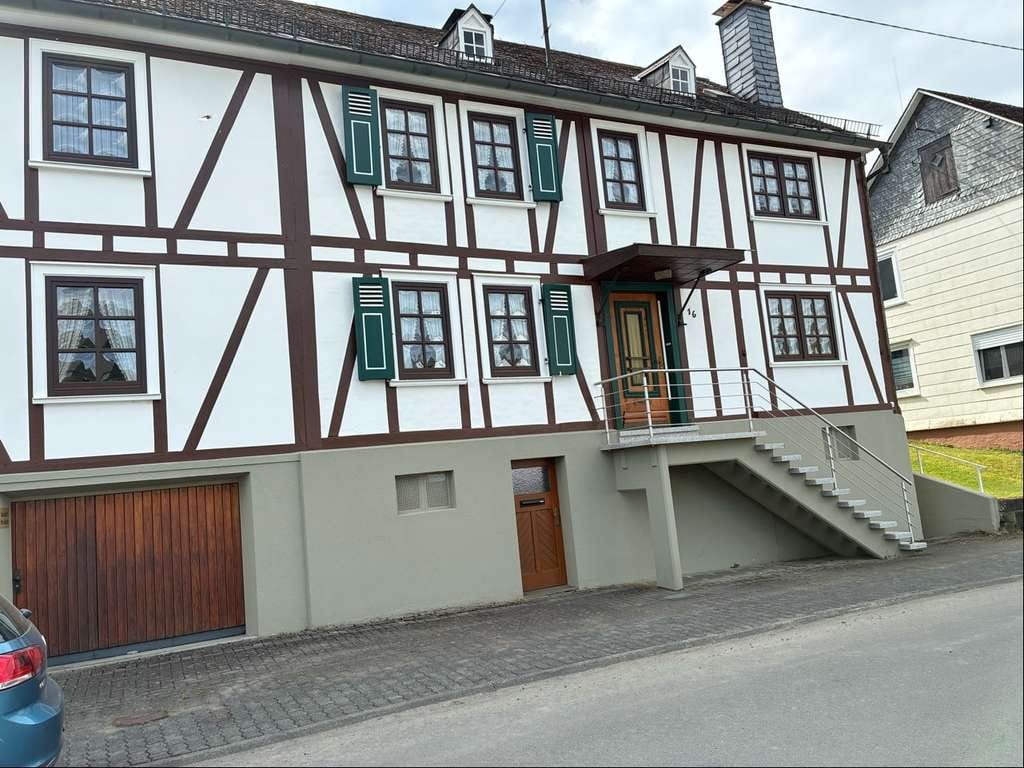 Immobilie in Herdorf - Freiraum für Ideen, die Platz brauchen 
Einfamilienhaus mit kleiner Werkstatt  - Bild 1