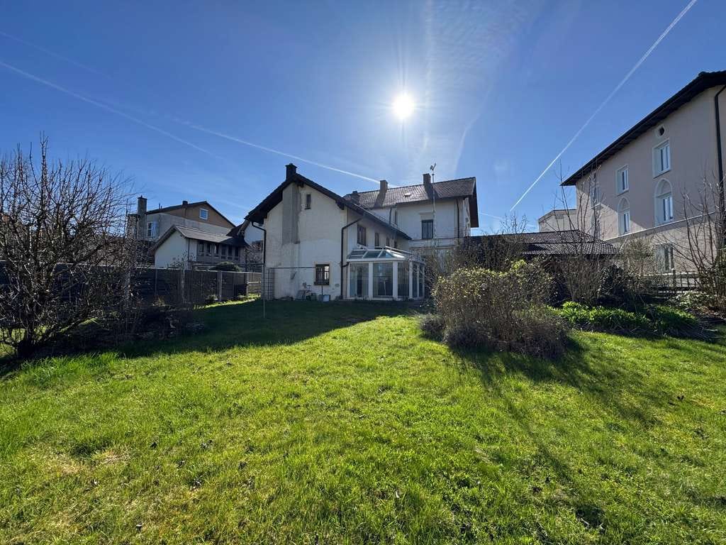 Immobilie in Altötting - Repräsentatives Ein- bis Zweifamilienhaus in zentraler Lage - Bild 0