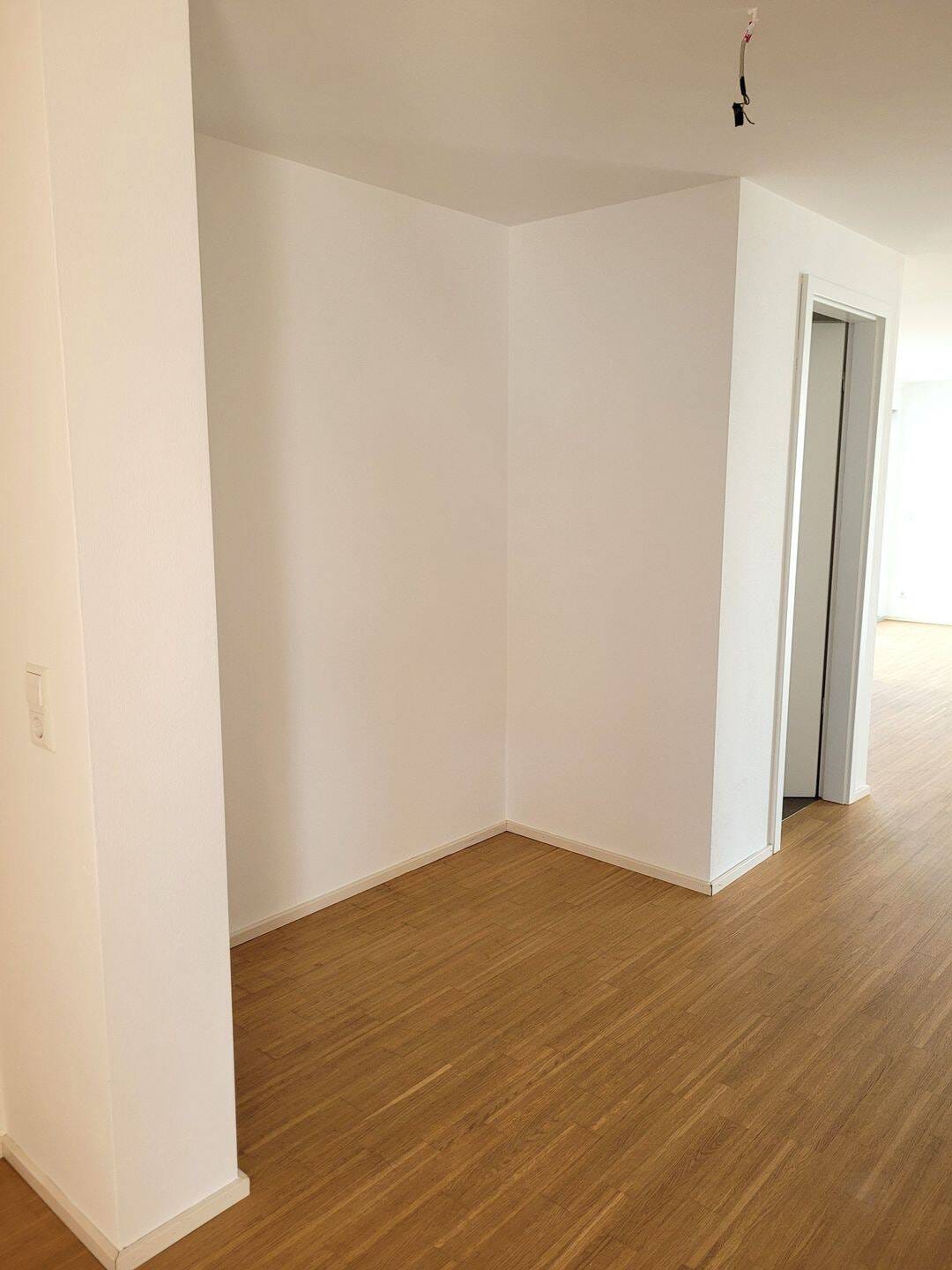 Immobilie in Dußlingen - Attraktive 4 Zimmer Wohnung im 1. Obergeschoss mit viel Platz und 2 TG-Plätzen! - Bild 4