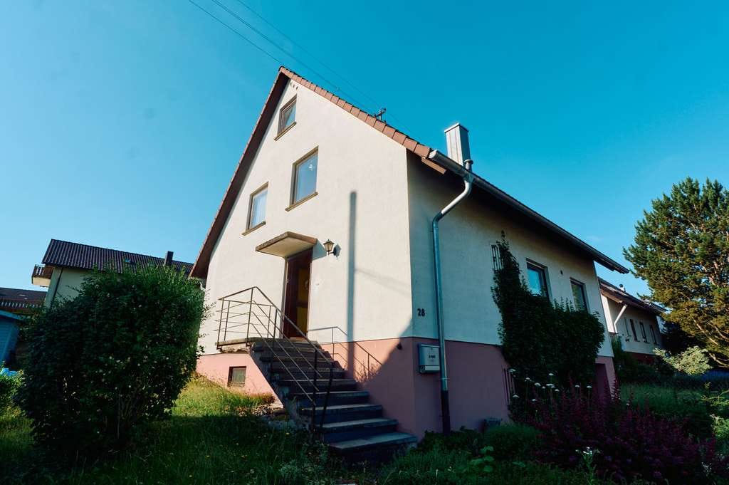 Immobilie in Dornhan - Gemütliches Eigenheim mit großem Garten und Ausbaureserve im Dachgeschoss - Bild 4