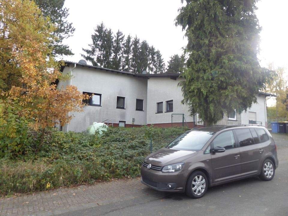 Immobilie in Leun - Extravagantes Wohnhaus mit drei vermieteten Einheiten - attraktive Kapitalanlage! - Bild 0