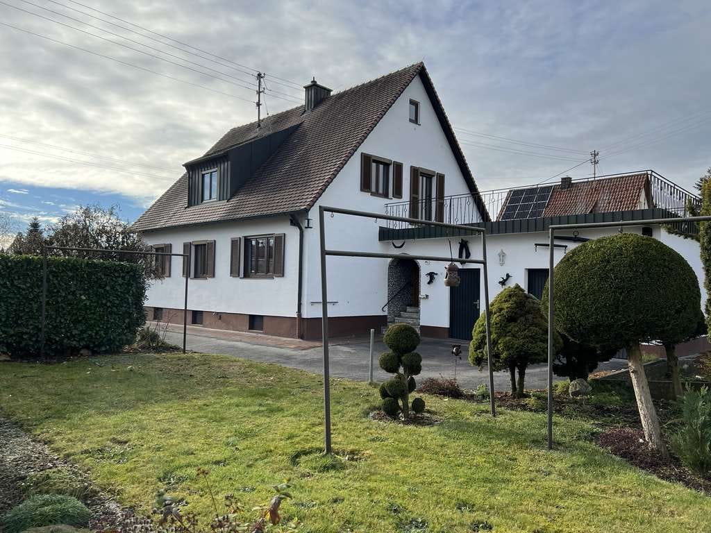 Immobilie in Gablingen - Modernisiertes, zweistöckiges EFH mit 2 WE auf ca. 611m² GF im Landkreis Augsburg! - Bild 0
