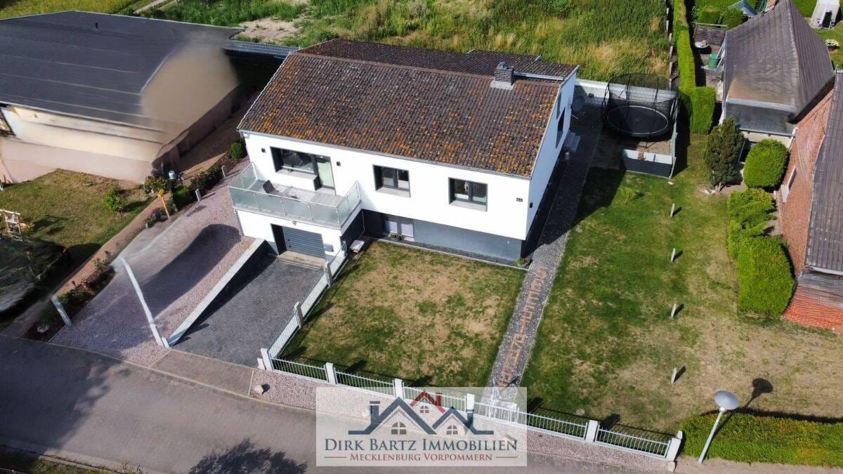 Immobilie in Verchen - Einmalig! Bungalow in Verchen mit Seeblick - Bild 2
