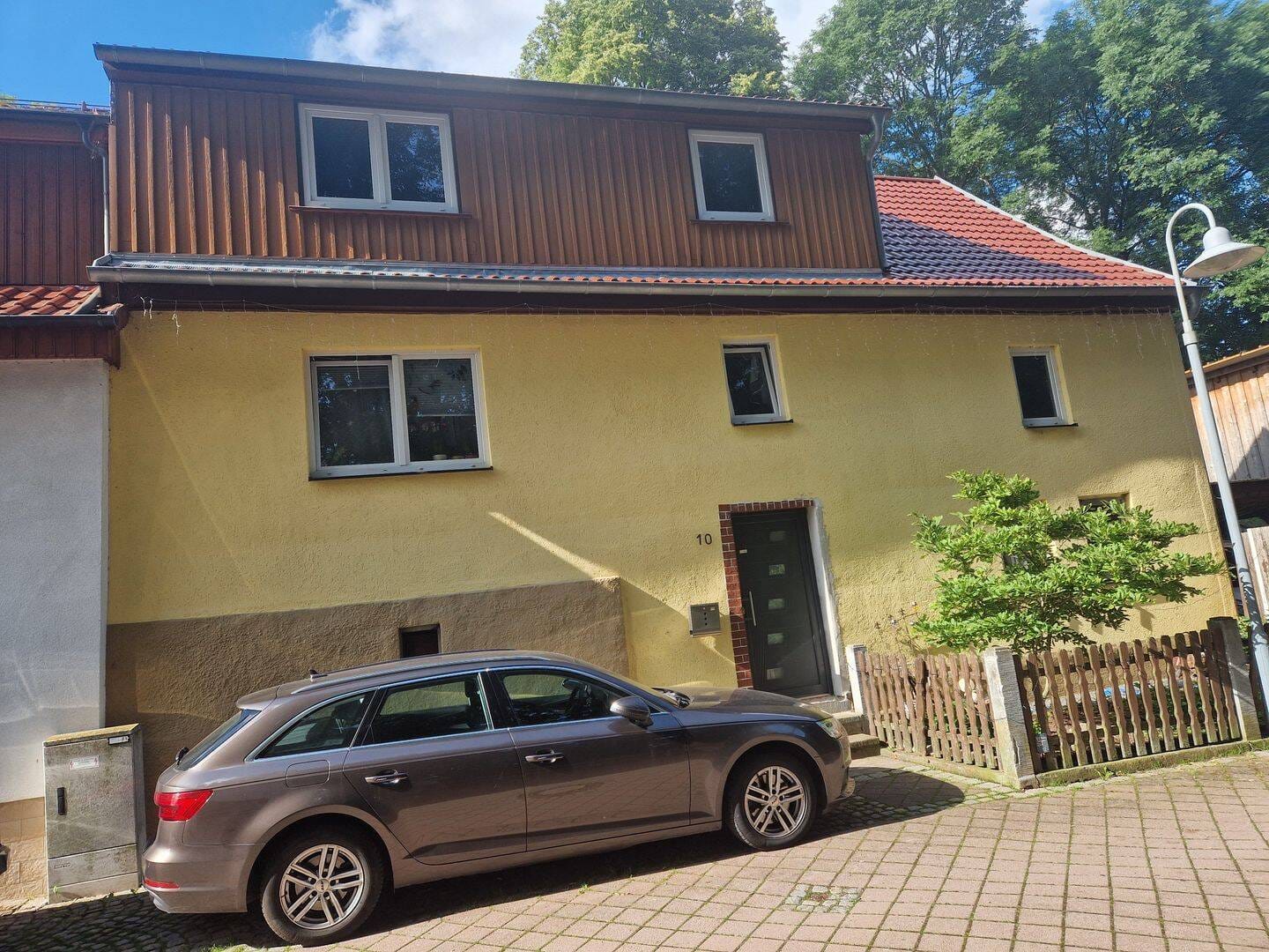 Immobilie in Georgenthal - + Großes saniertes Einfamilienhaus + in Georgenthal OT Schönau v. d. Walde + mit Einbauküche + Partyraum + und Doppelcarport + - Bild 3