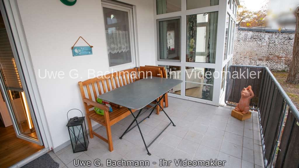 Immobilie in Schöneiche bei Berlin - Schöneiche bei Berlin: Eigentumswohnung mit 2 Zi., Balkon, herrlicher Hobbyraum und PKW-Stellplatz - Bild 4