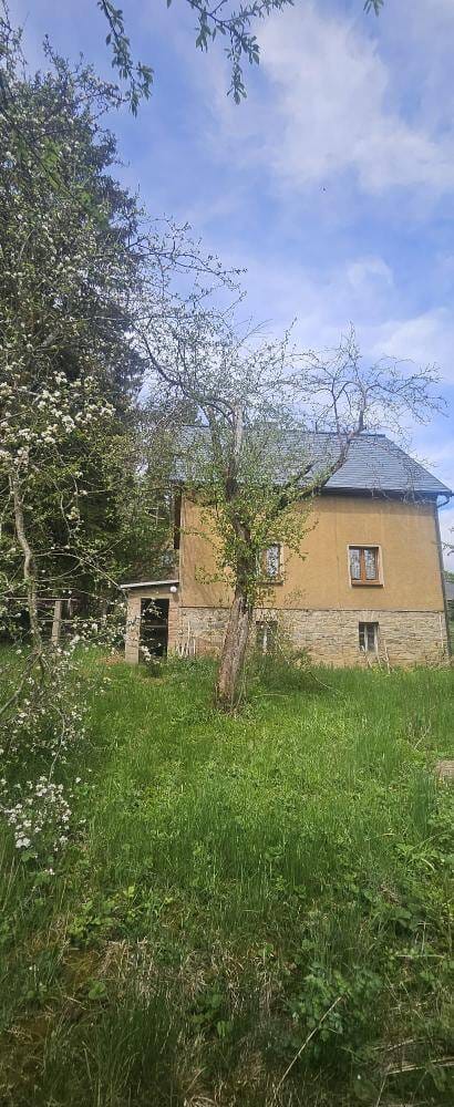Immobilie in Crottendorf - Charmantes Einfamilienhaus mit Werkstattgebäude und großem Grundstück in Crottendorf - Bild 2