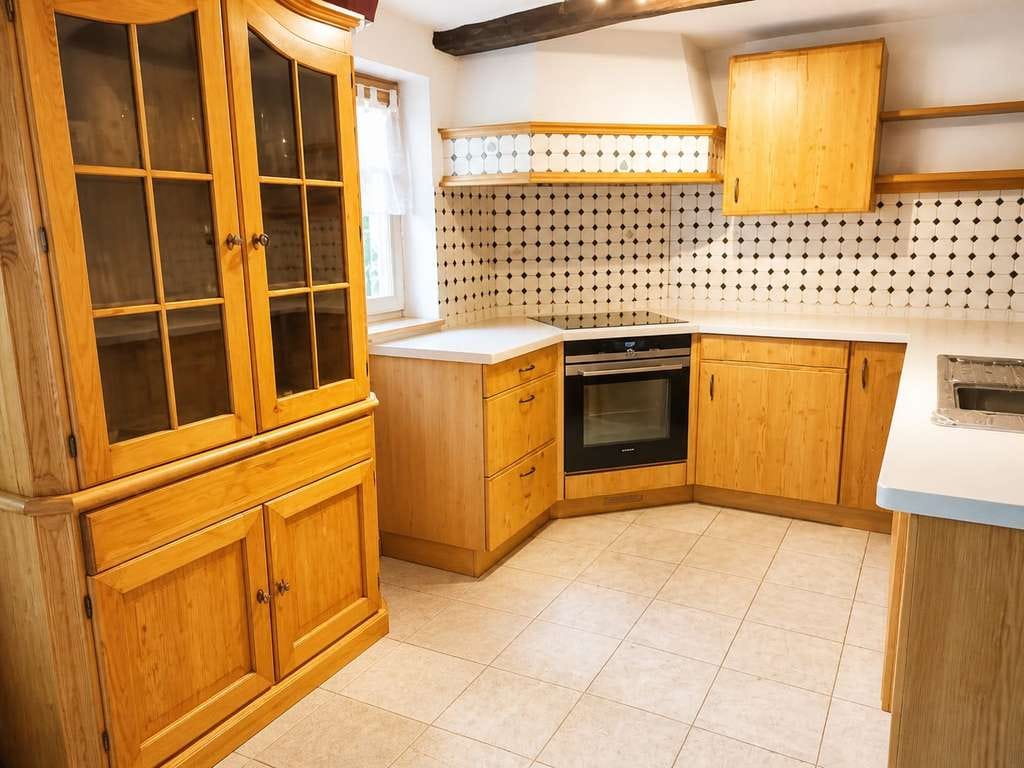Immobilie in Nörten-Hardenberg - Fachwerk-Idyll für Familien: Modernisiertes Haus mit geschützter Terrassen-Oase - Bild 4