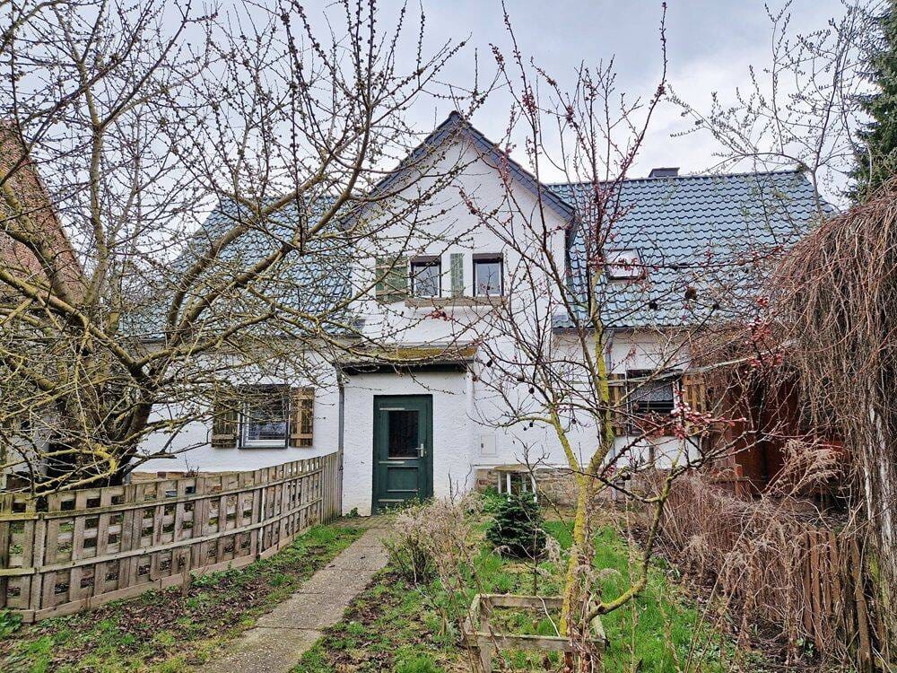 Immobilie in Goethestadt Bad Lauchstädt - Einfamilienhaus mit schönem Grundstück in Großgräfendorf zu verkaufen - Bild 0