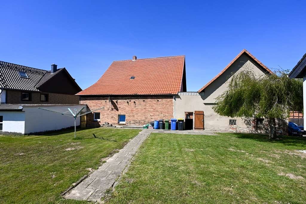 Immobilie in Bockenem - Bauernhaus mit Scheune und Weitblick - Liebhaberobjekt mit großem Potential - Bild 2