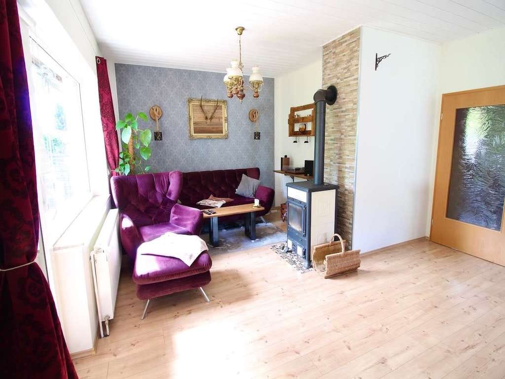 Immobilie in Halbe - großzügiges Einfamilienhaus mit Kamin, großem Keller und idyllischem Garten - Bild 1