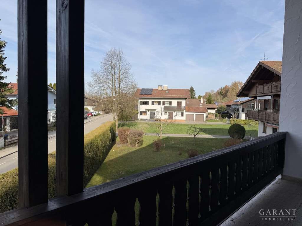 Immobilie in Seeon-Seebruck - Wunderschöner Chiemsee - zu Fuß in ca. 3 Minuten! - Bild 1