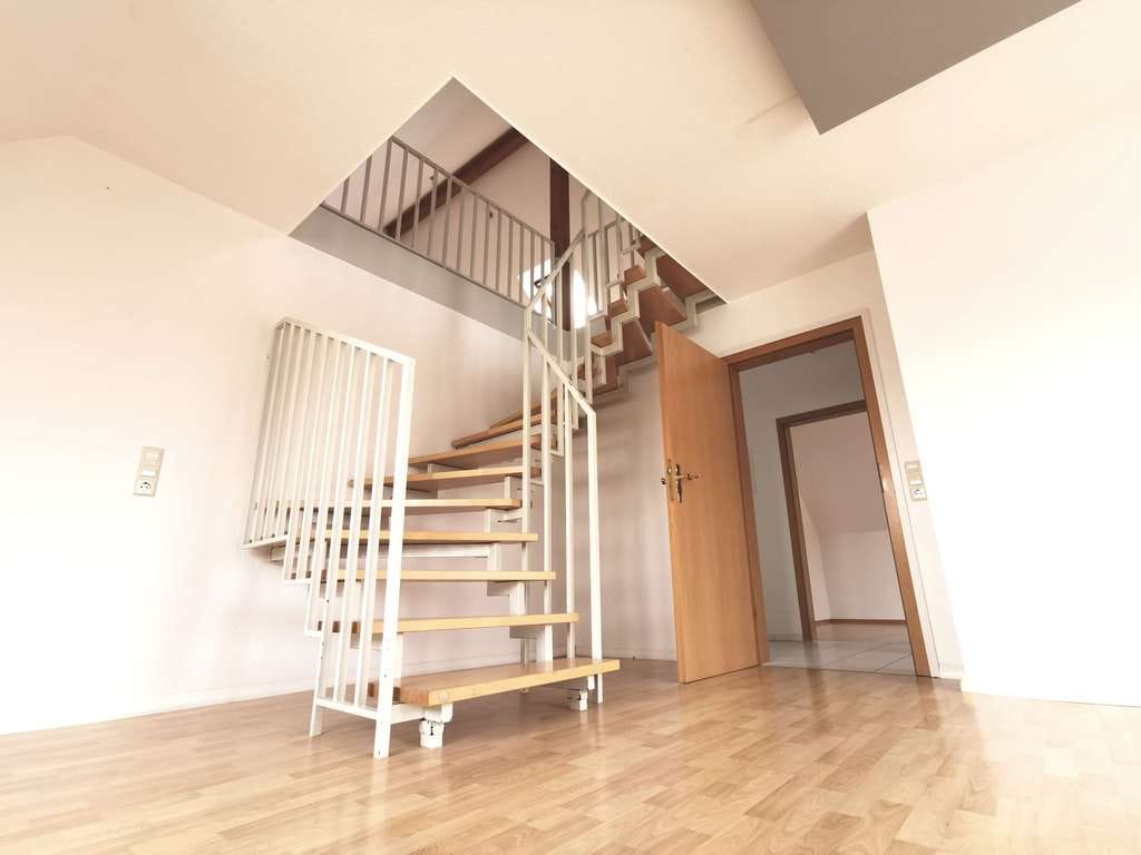 Immobilie in Bad Buchau - Großzügige helle 83m² Maisonettewohnung + sanierte TG + neue Heizung 2024 mit Balkon in Bad Buchau - Bild 2