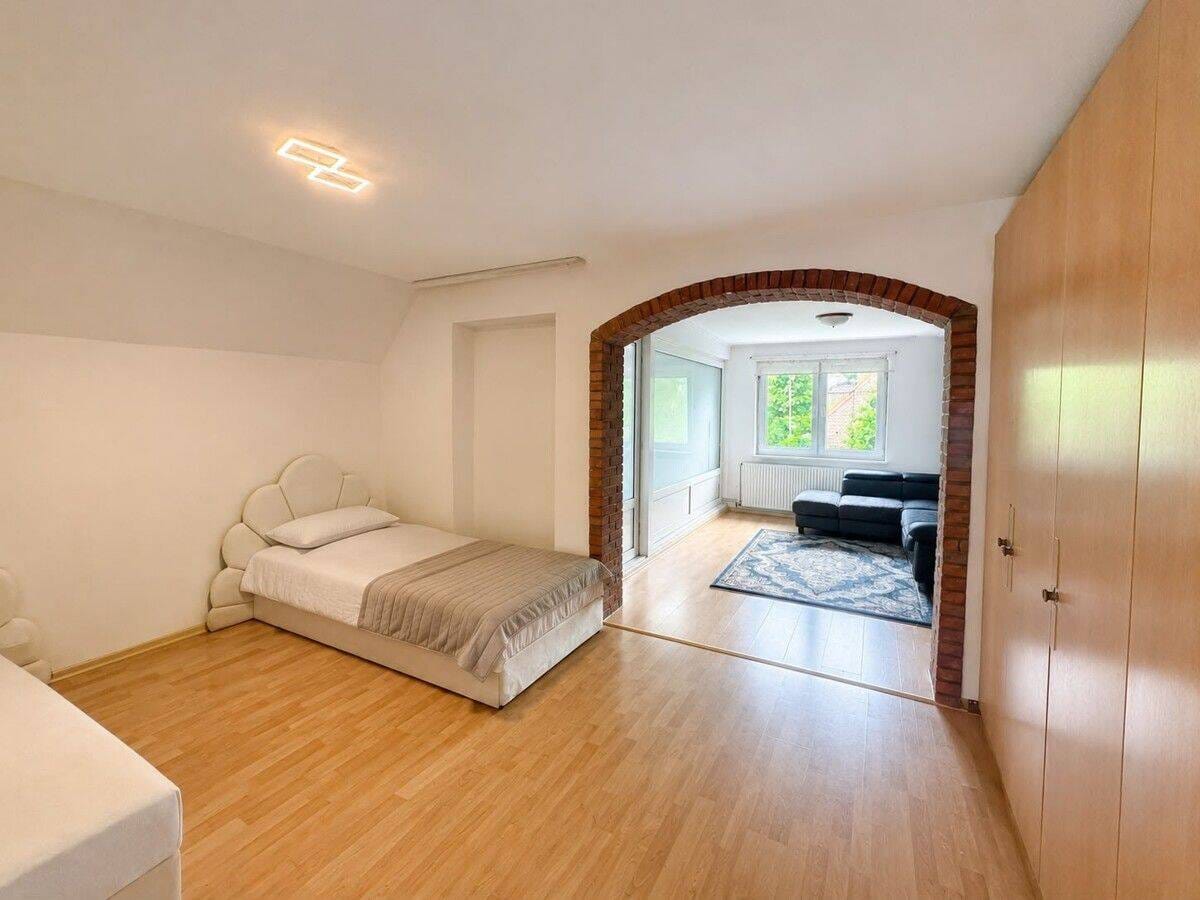 Immobilie in Esens - Modernisiertes Einfamilienhaus in begehrter Lage - fußläufig zur Esenser Innenstadt - Bild 3