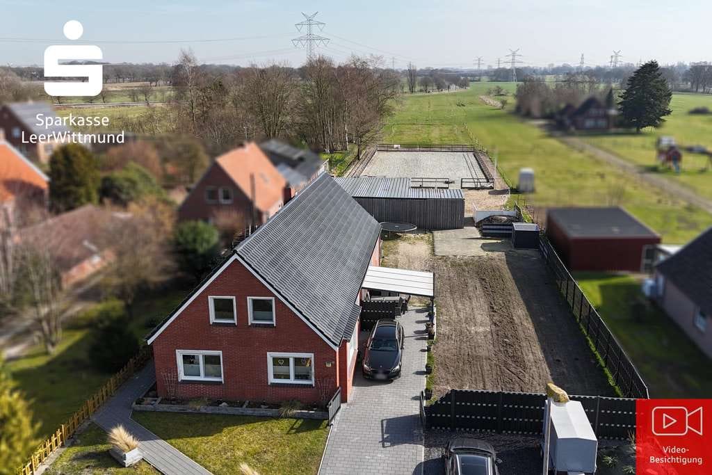Immobilie in Weener - Zwei Häuser - ein Reitplatz - viel Grundstück - Ihre Chance - Bild 0