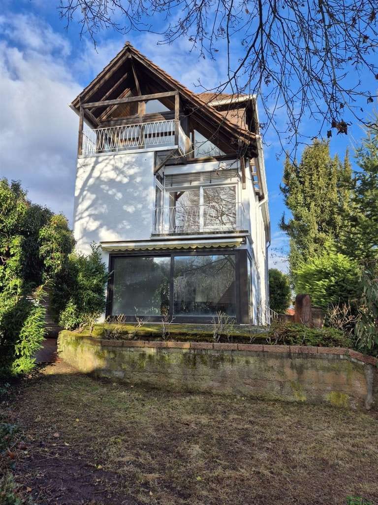 Immobilie in Bad Dürkheim - Freistehendes Wohnhaus mit Garten für Sanierer - Bild 2