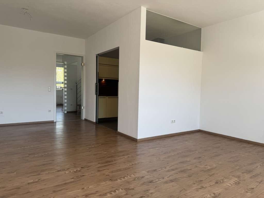 Immobilie in Kumhausen - Großzügige Maisonettewohnung mit 3 Zimmern, Einbauküche und modernem Wohnkomfort! - Bild 3