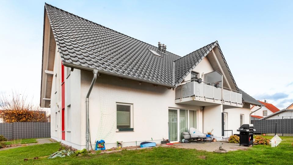 Immobilie in Plau am See - Attraktives Mehrfamilienhaus in ruhiger Lage am Wasser | Voll vermietet | Frei verfügbar ab Mai - Bild 0