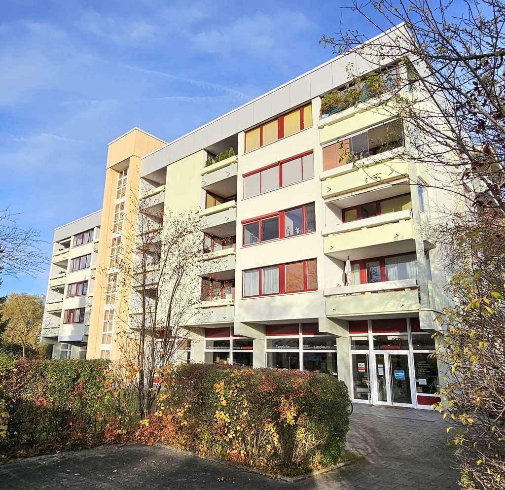 Immobilie in Unterhaching - SUPERHELLE 2 ZIMMER WHG UNTERHACHING  IN TOPANLAGE - SOFORT FREI - Bild 1