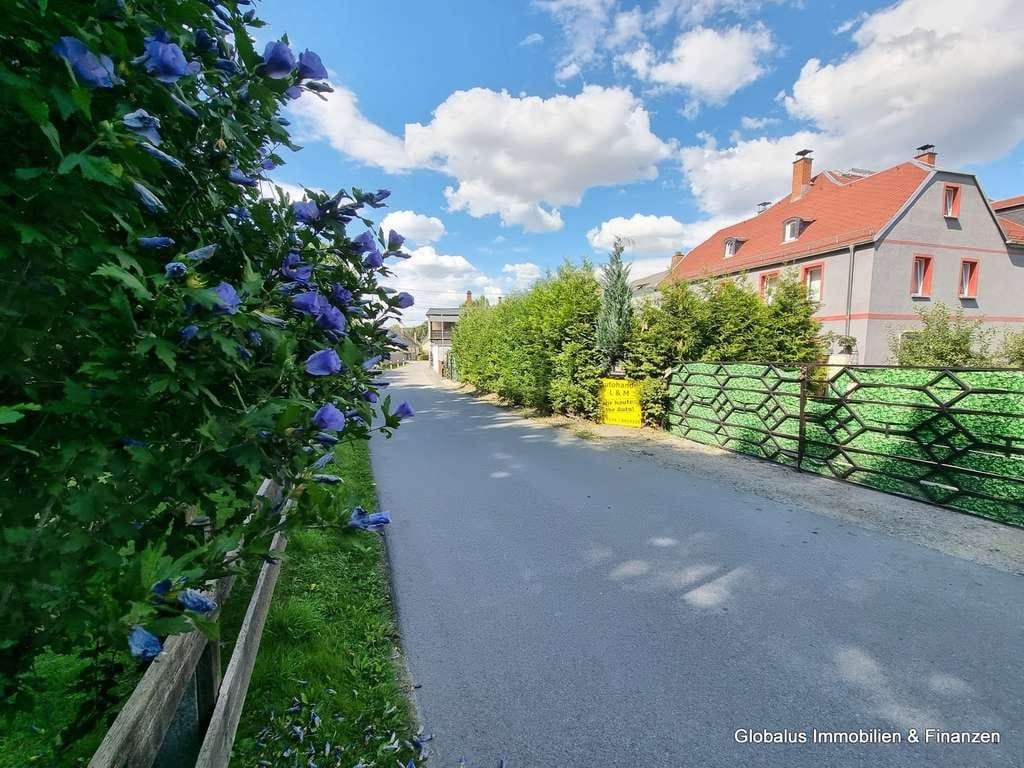 Immobilie in Lengenfeld - *Schönes Einfamilienhaus (Mehrgenerationenhaus) mit viel Platz* - Bild 2