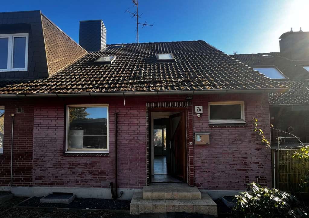 Immobilie in Seevetal - Sanierungbedürftiges aber gemütliches Mittelreihenhaus auf Erbbaurechtsgrundstück in Seevetal - Bild 1