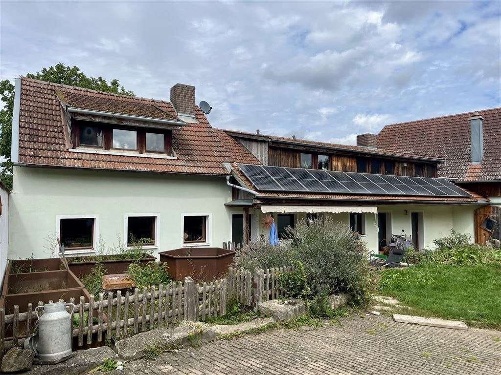 Immobilie in Pfeffenhausen - Dreiseithof für Visionäre – Platz für Ideen, Natur & Lebensqualität - Bild 1