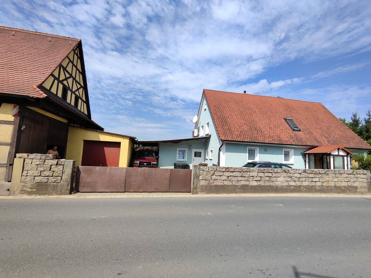Immobilie in Pinzberg - Modernisiertes Einfamilienhaus mit Scheune, Garten & Grillkota – Pinzberg/Gosberg - Bild 2