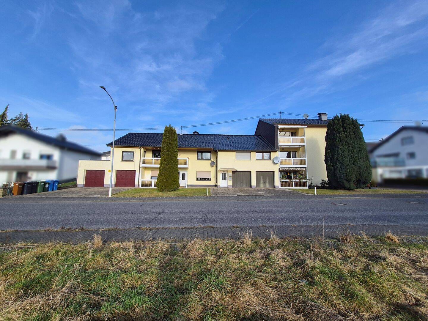 Immobilie in Asbach - TOP-ANGEBOT - 6 Parteienhaus mit 6 Garagen in zentraler, ruhiger Lage von Asbach zu verkaufen !! - Bild 3