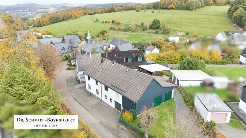 Immobilie in Friedewald - Immobilie mit Schlossblick - Ihr neues Zuhause für die Großfamilie in 57520 Friedewald! - Bild 0