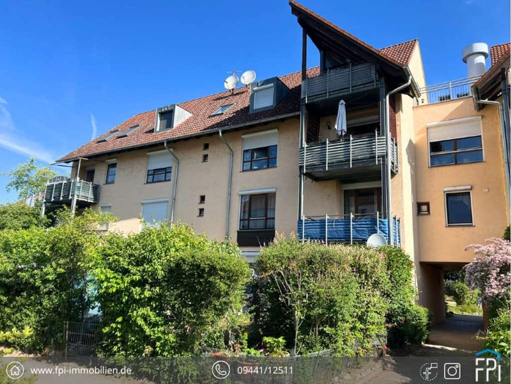 Immobilie in Kelheim - 3-Zimmer-Wohnung in zentraler Lage von Kelheim – Balkon & Tiefgaragenstellplatz - Bild 0