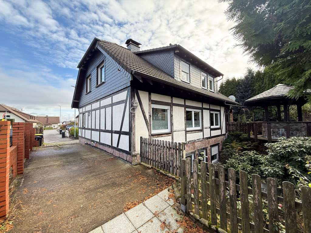 Immobilie in Herscheid - NEU: Großzügiges Mehrfamilienhaus mit drei Wohnungen in ruhiger Lage von Herscheid zu verkaufen!!! - Bild 3
