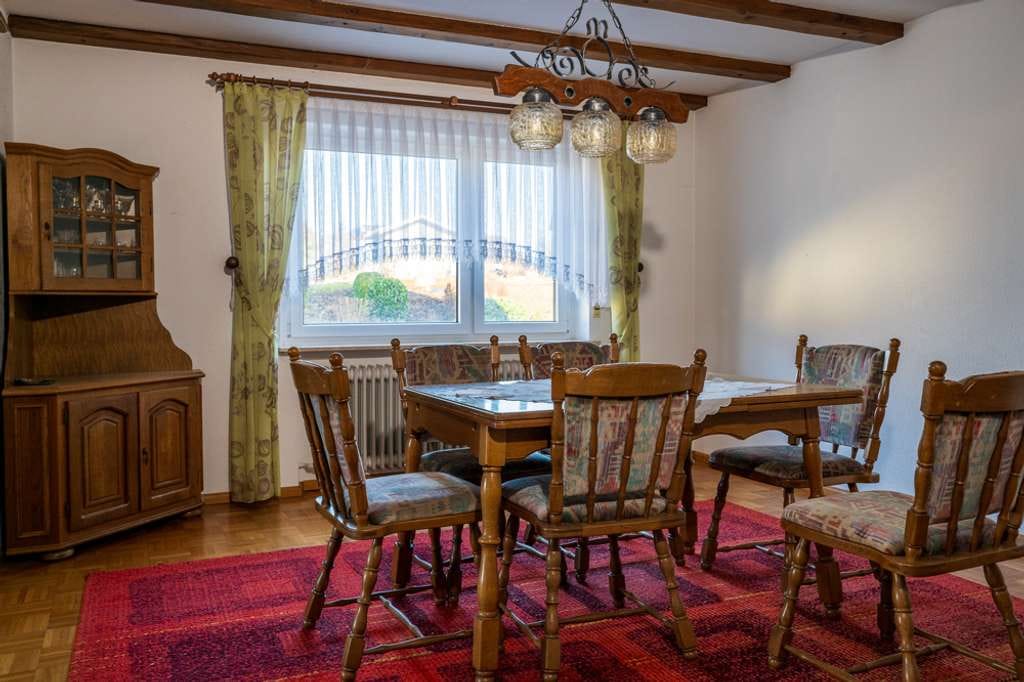 Immobilie in Appenweier - Ein Zuhause für Generationen! Solides Ein- / Zweifamilienhaus mit großer Terrasse - Bild 1
