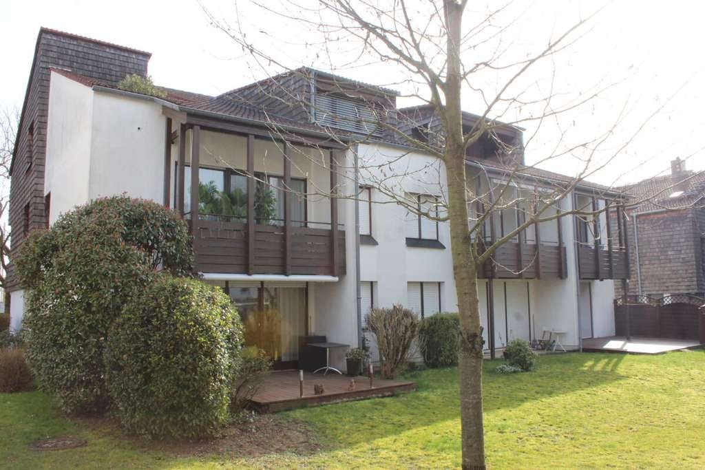 Immobilie in Liederbach - Wunderbare Dachgeschosswohnung mit großer Loggia, großem Hobbyraum und Tiefgaragenstellplatz - Bild 1