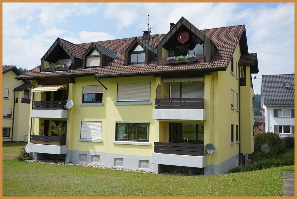 Immobilie in Zell am Harmersbach - Wunderschöne 3,5-Zimmer-Dachgeschosswohnung mit traumhaftem Ausblick in Bestlage zu verkaufen! - Bild 0