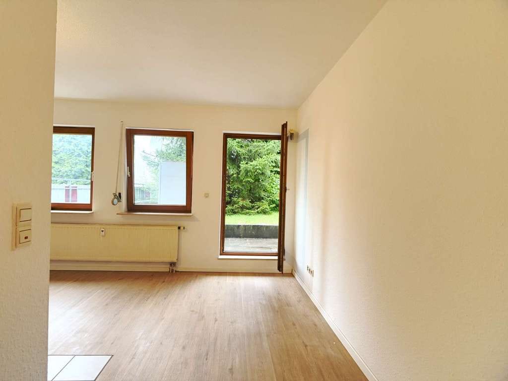 Immobilie in Wildberg - Renovierte 1,5 Zimmer Erdgeschoss Wohnung mit Terrasse, Tiefgarage & Einbauküche - Bild 1