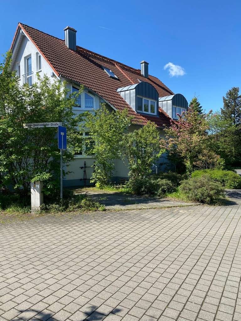 Immobilie in Litzendorf - Großzügige, schöne und gepflegte DHH in ruhigem Wohngebiet - Bild 1