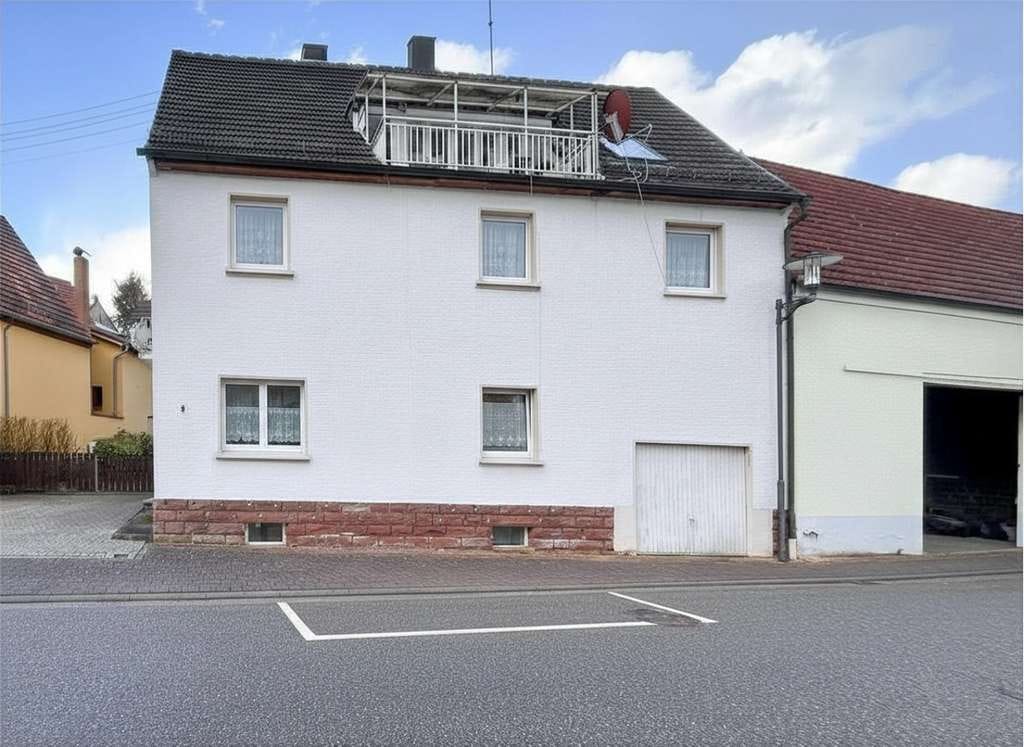 Immobilie in Schönau - Mehrfamilienhaus mit 3 Wohneinheiten  im Herzen von Schönau (Pfalz) - Bild 0