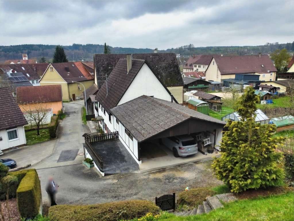 Immobilie in Sigmaringendorf - Historisches Wohnhaus mit viel Platz für Familie, Hobby und Handwerk - Bild 1
