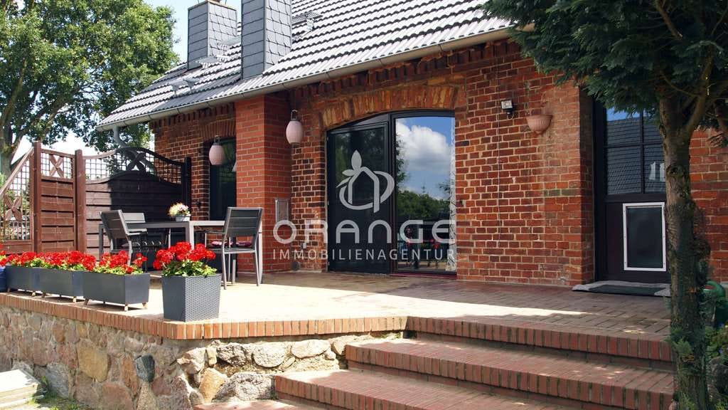 Immobilie in Meyenburg - ***modernes Landhaus mit Nebengelass und Garten in Alleinlage*** - Bild 0