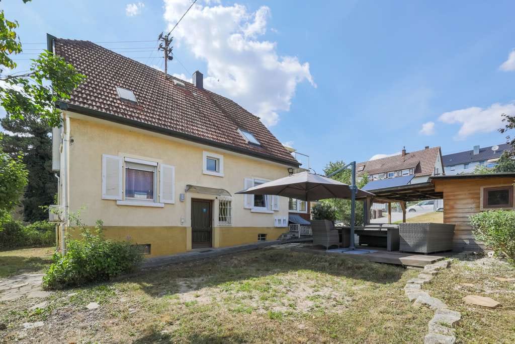 Immobilie in Knittlingen - Freistehendes Einfamilienhaus mit Wintergarten, großem Grundstück und historischem Charme! - Bild 0