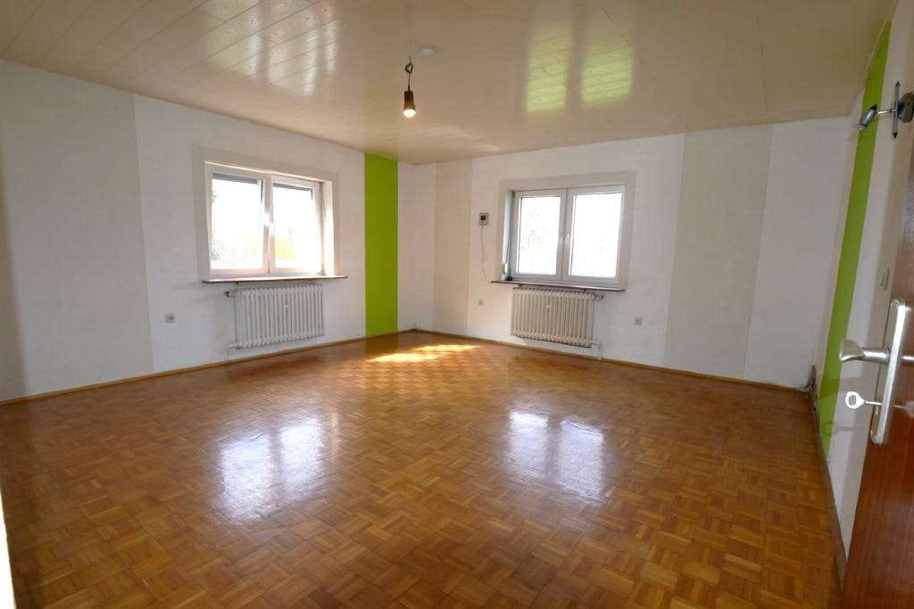 Immobilie in Weitramsdorf - Sonniger Walmdach-Bungalow mit Blick über Weitramsdorf - Bild 3