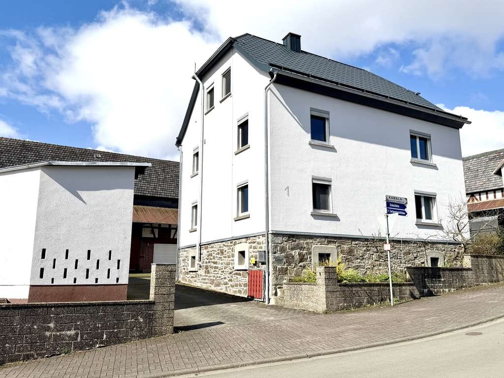 Immobilie in Bischoffen - Freiraum für Ihre Träume: Charmantes Hof- Ensemble mit Herz & Seele - Bild 0