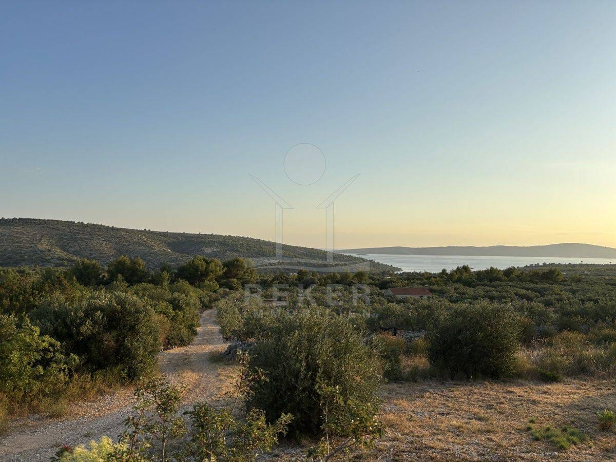Immobilie in Reinstorf - Eine Lage ohne Nachbarn, ohne Lärm und mit unvergleichlichem Blick auf die Adria - Bild 2
