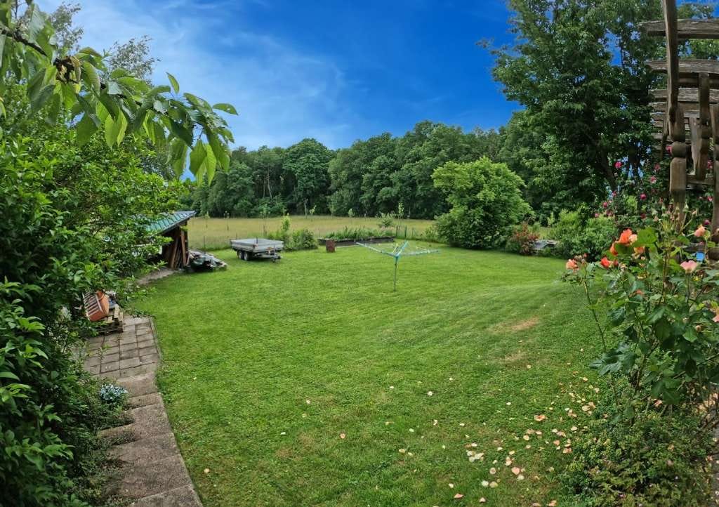 Immobilie in Asbach - Stilvolle Landhaus-Villa mit unverbaubarem Panoramablick & attraktiver Mieteinnahme von 2 ELW - Bild 3