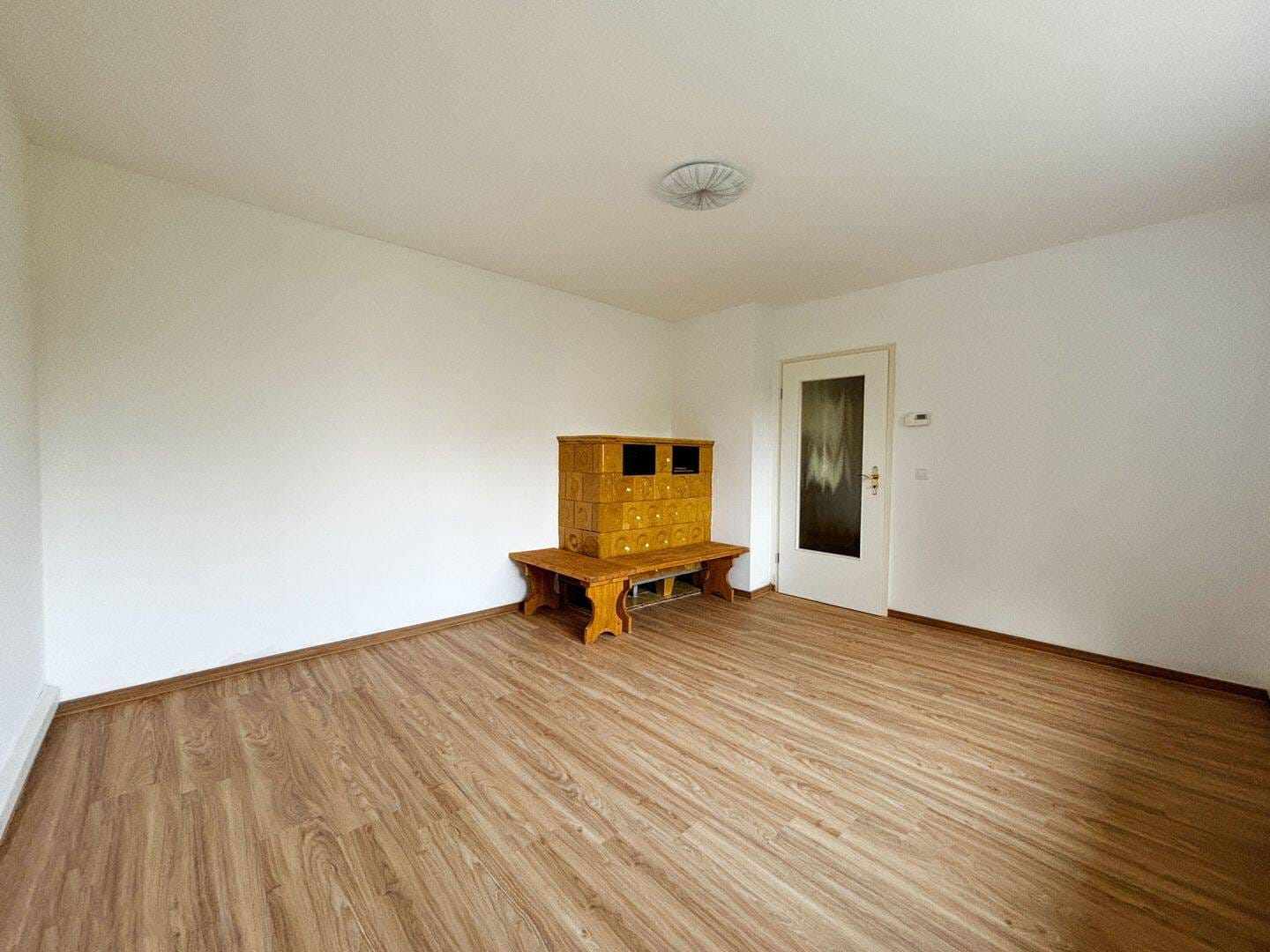 Immobilie in Werben (Elbe) - Renovierte Doppelhaushälfte mit zwei Garagen und vermietbarem Ferienhaus - Bild 2